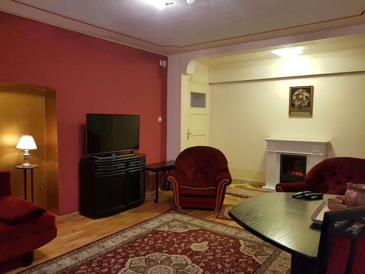 Palma Villa In City Park Budapest - Semi Suteren ภายนอก รูปภาพ