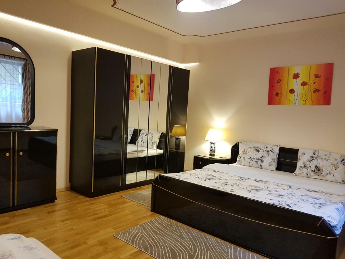 Palma Villa In City Park Budapest - Semi Suteren ภายนอก รูปภาพ