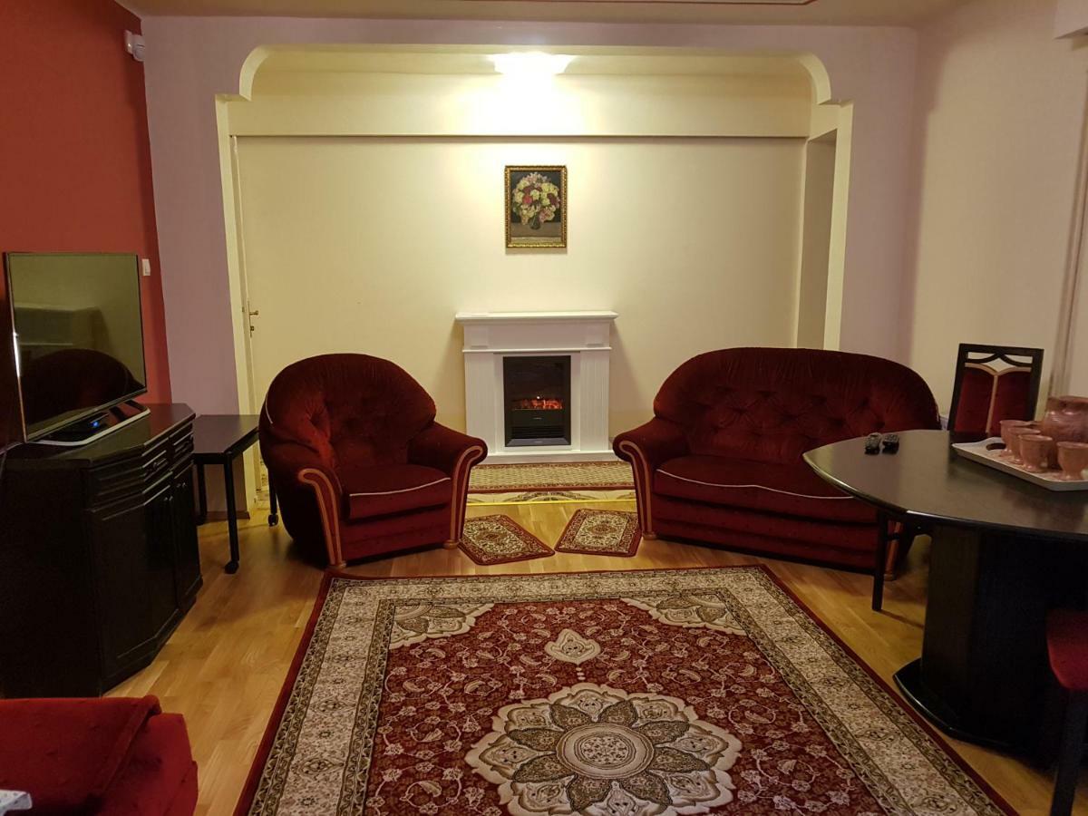 Palma Villa In City Park Budapest - Semi Suteren ภายนอก รูปภาพ